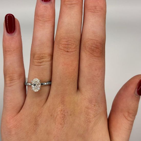 Picture of Oval Cut Solitaire Engagement Ring (1.00ct E VVS2) 